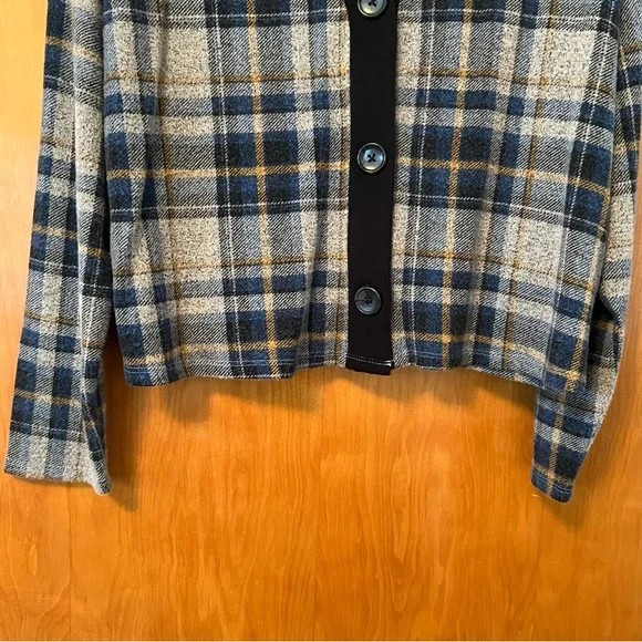 Maurices Plaid Super Soft Cardigan Size M - Picture 6 of 11